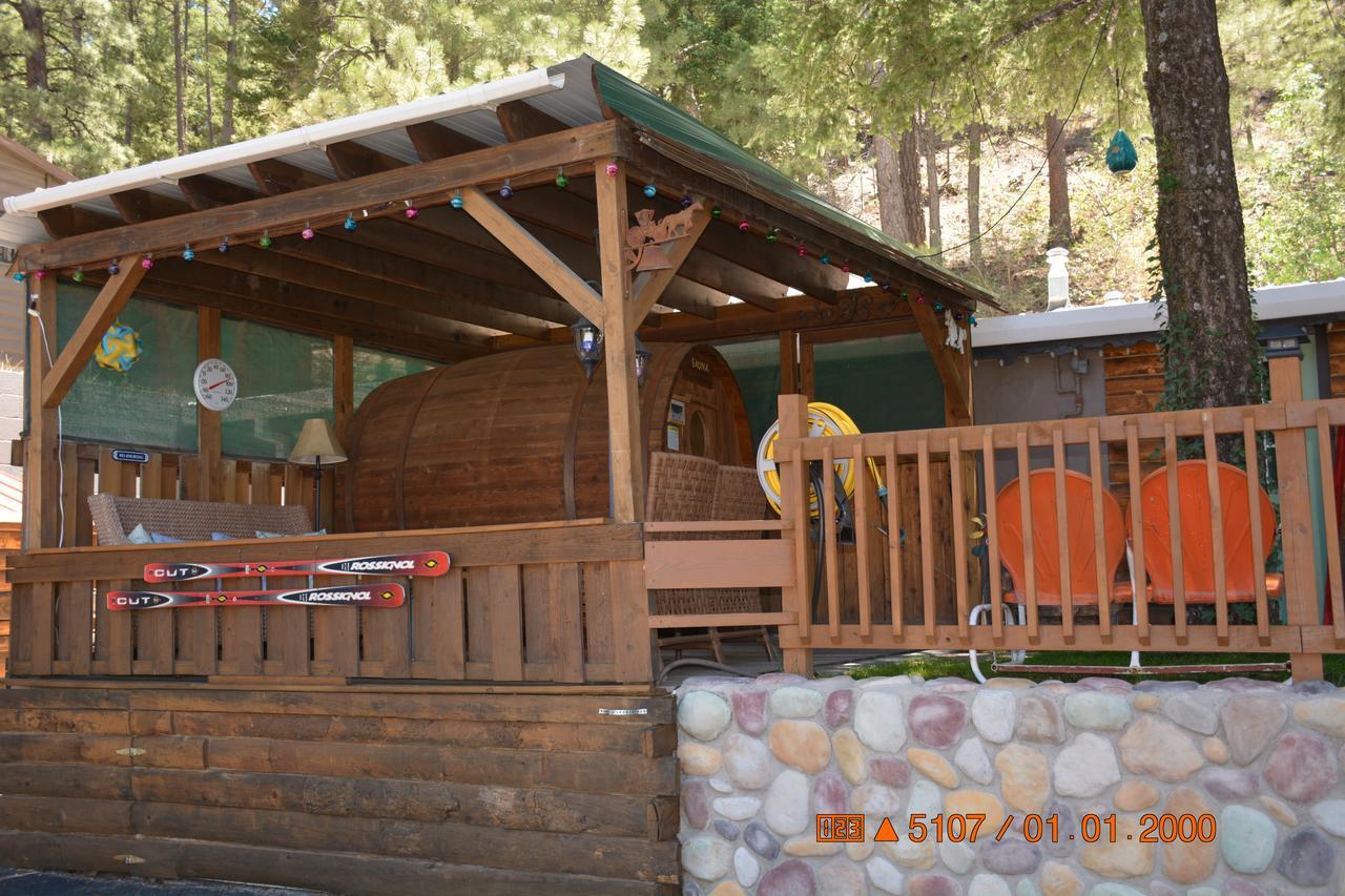 רואידוסו Sitzmark Chalet Inn מראה חיצוני תמונה