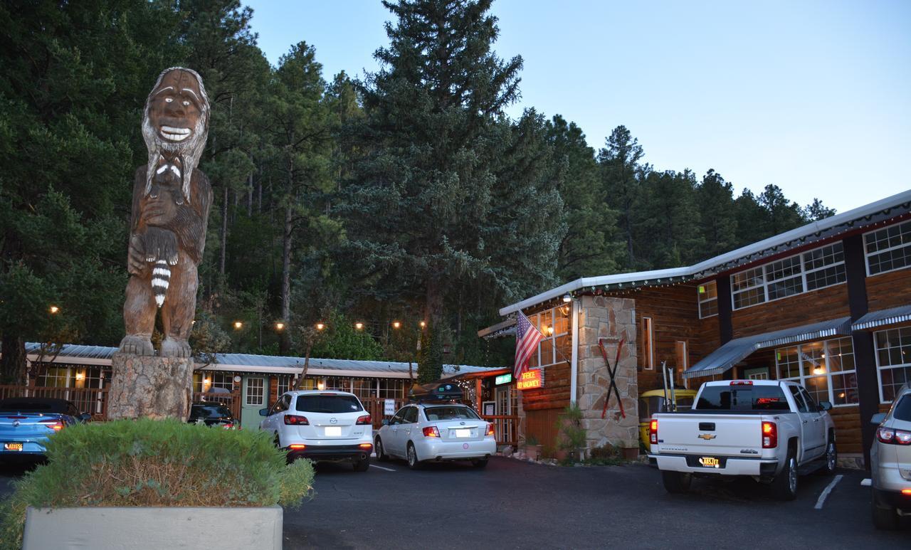 רואידוסו Sitzmark Chalet Inn מראה חיצוני תמונה