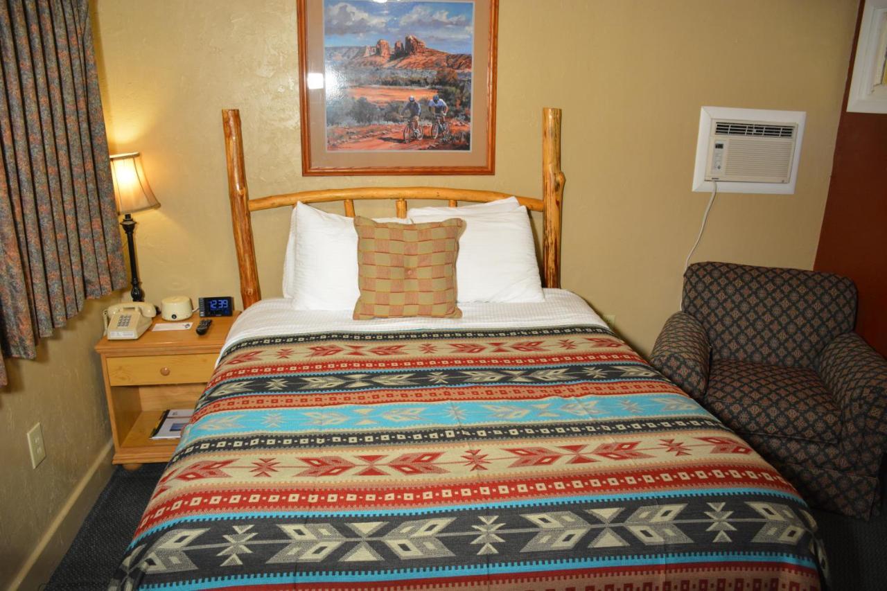רואידוסו Sitzmark Chalet Inn מראה חיצוני תמונה