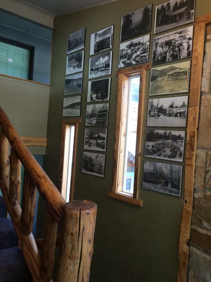 רואידוסו Sitzmark Chalet Inn מראה חיצוני תמונה