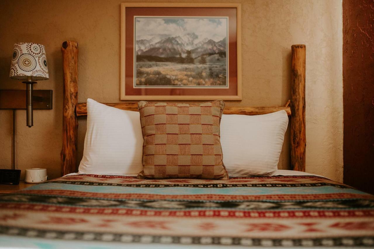 רואידוסו Sitzmark Chalet Inn מראה חיצוני תמונה